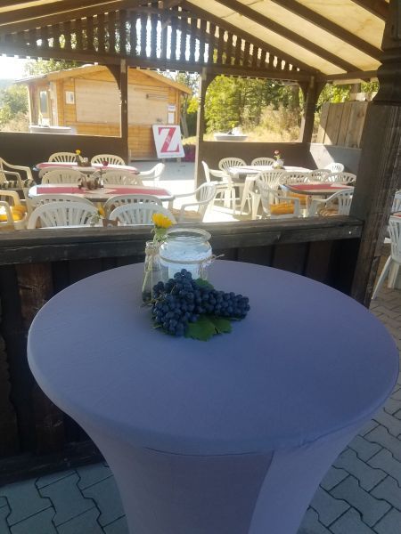 Weintreff im Hof Weintreff im Hof